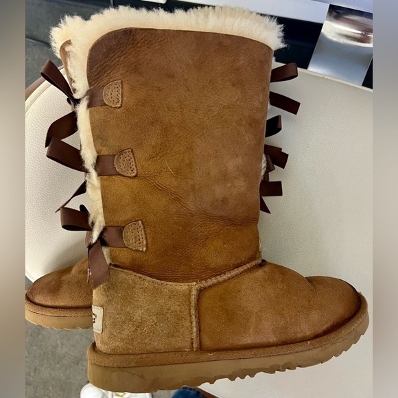 Bailey Bow Uggs size 3 girls chestnut - Picture 9 of 12